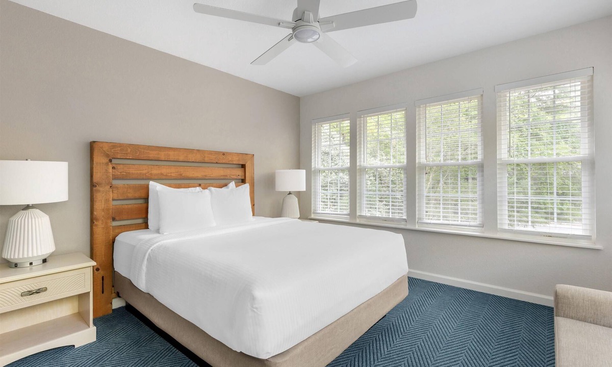 Sea Scape Hotel | 2 Airy 3BR Suites w/Laundry near Kitty Hawk Woods Coastal Reserve Trails