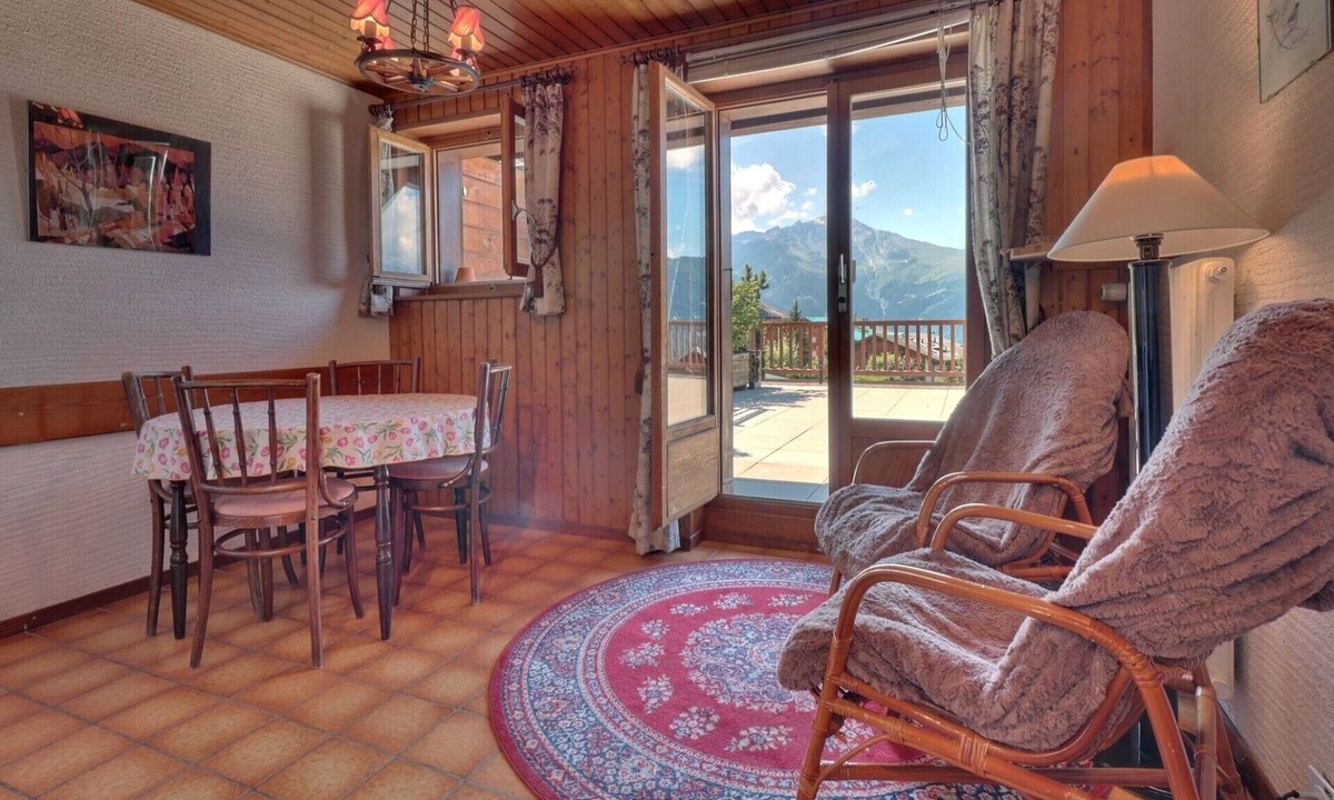 Verbier Apartment | 2 nice apartment on 1st floor, in the centre.Composition : Living room with sofa-bed, telev