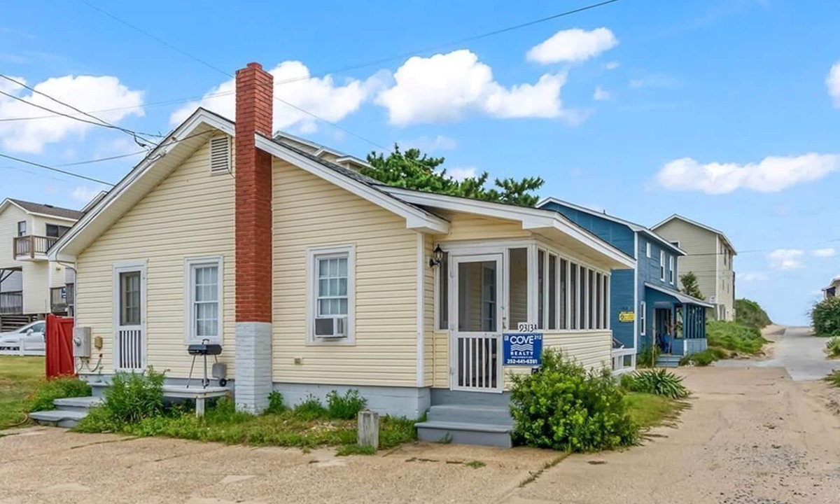 South Nags Head House | 212 - Cute Ocean-Side home in South Nags Head