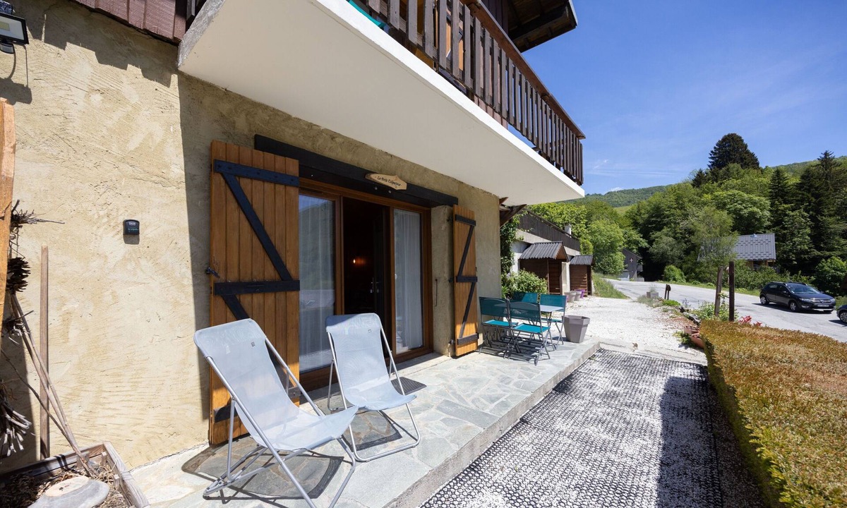 Aillon-le-Jerune Apartment | Apartment 'Le Colporteur' Mountain View, Private Terrace & Wi-Fi