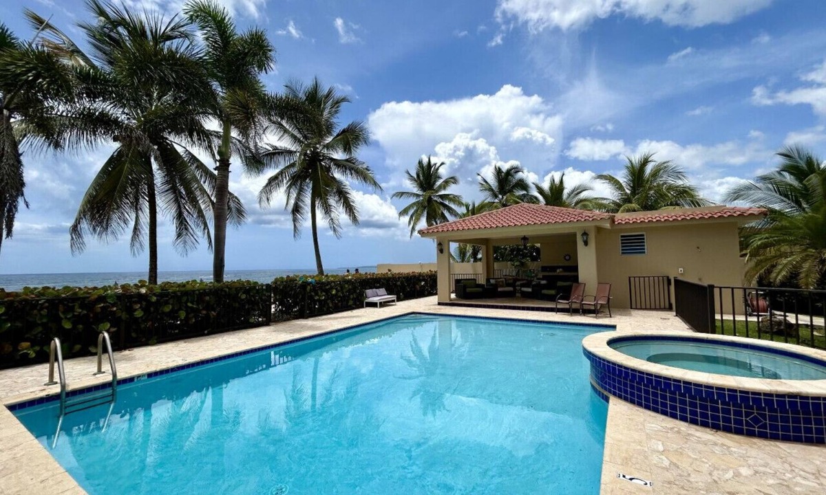 Guayabo Apartment | Beachfront Getaway at Ocean View Castle Condo Apt 2– Aguada