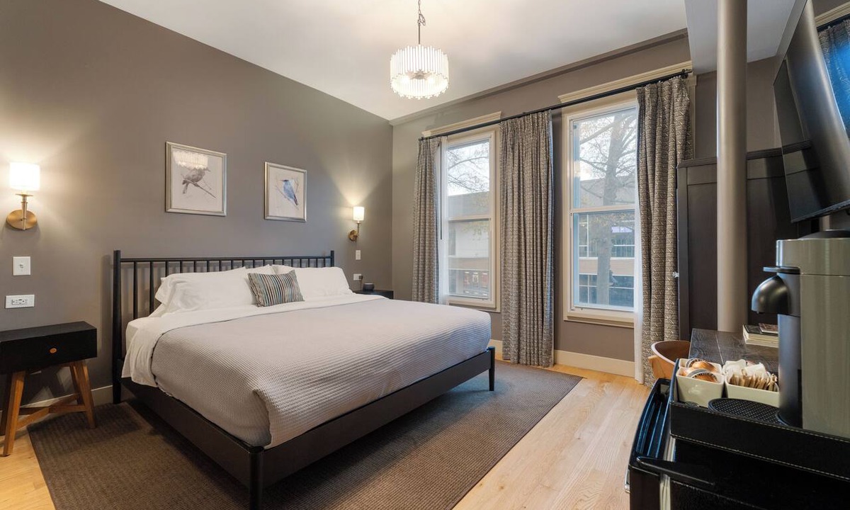 North Downtown Hotel | Boutique MicroHotel Room on Downtown Mall: The Townsman: Poe Room