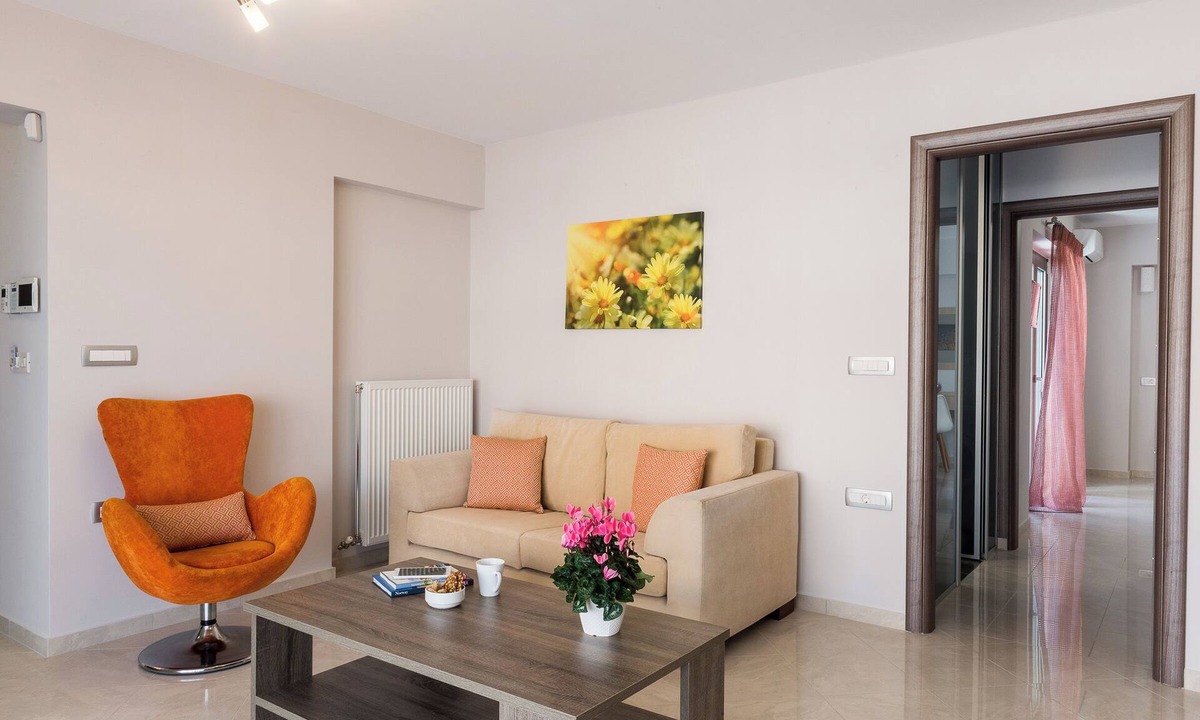 Gerani Apartment | Bright, Modern Flat next to Beach & near Platanias