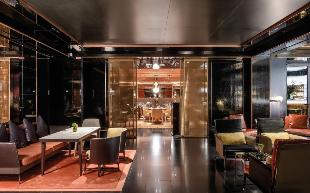 Champs-Elysees Hotel | Bvlgari Hotel Paris