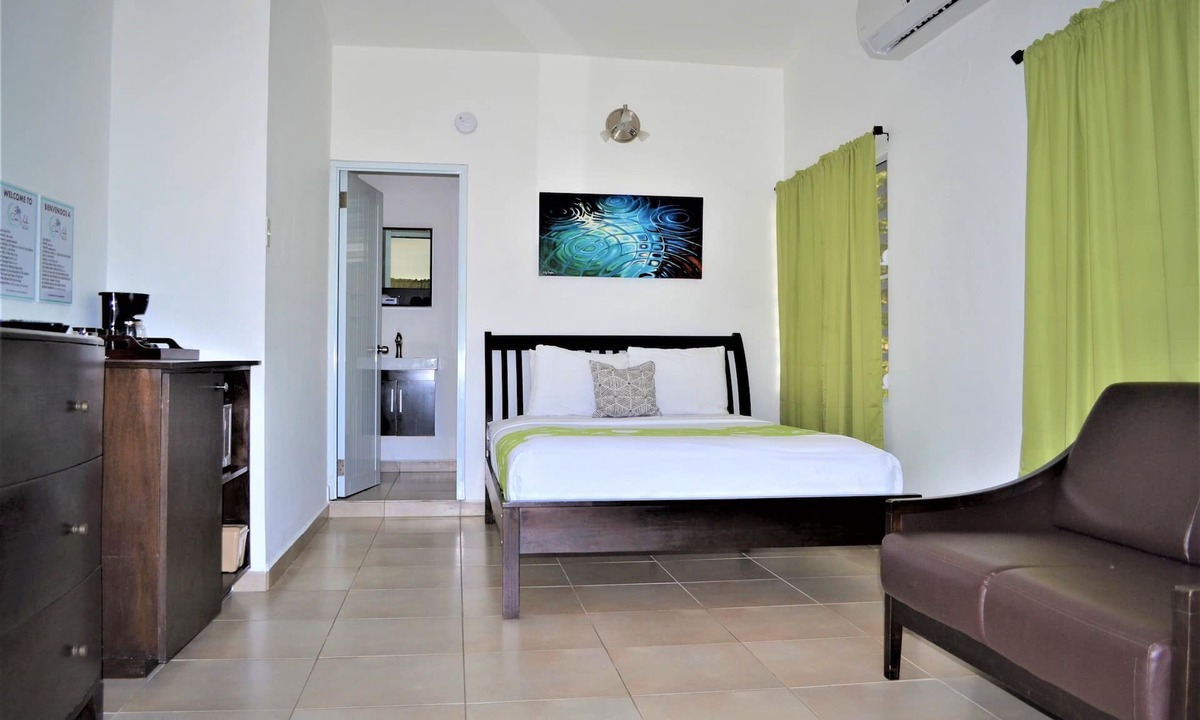 Puntas Hotel | Casa Verde Hotel - Steps to the Beach | Pool, Restaurant & Bar