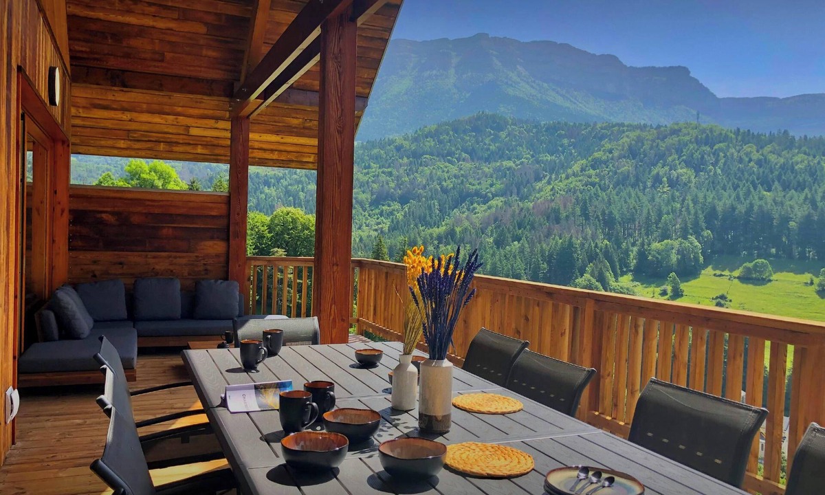 Saint-Pierre-d'Entremont Ski Chalet | Chalet Emeraude des Alpes - peaceful break in the mountains - OVO Network