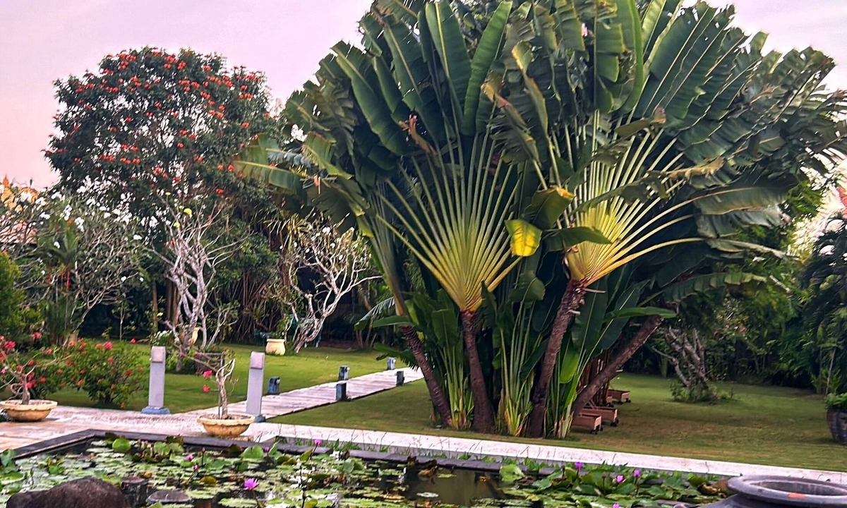 Pererenan Resort | Charm villa with lush garden and peaceful retreat steps from the beach