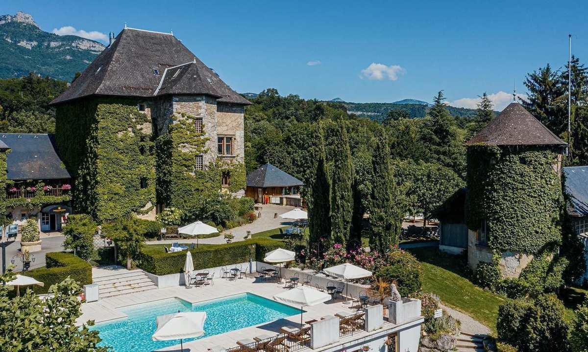 Chambery House | Chateau Authentique avec piscine dans les Vignes