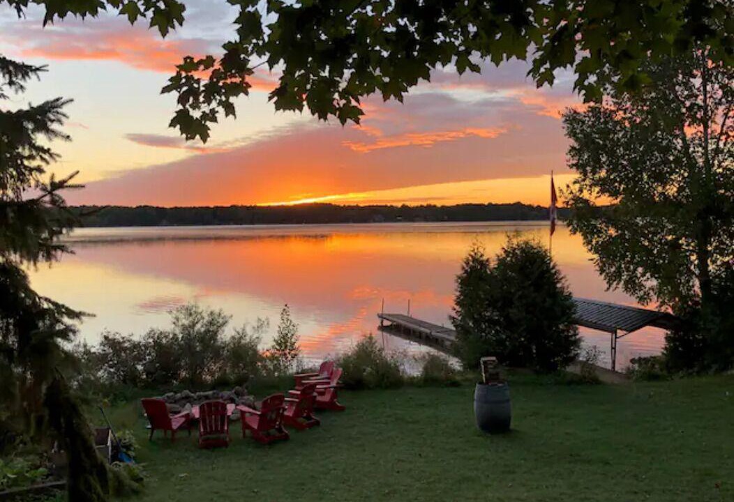 Grey Highlands Cottage | Cozy, quiet cottage on Lake Eugenia - only 5 mins from Beaver Valley Ski Resort.