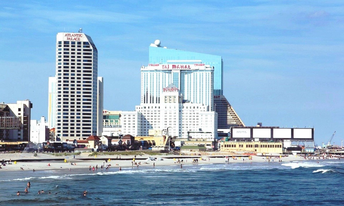 Atlantic City Condo | DIRECT Oceanfront on Boardwalk — Thanksgiving — Nov 23-27 — 2, 3 or 4 nights