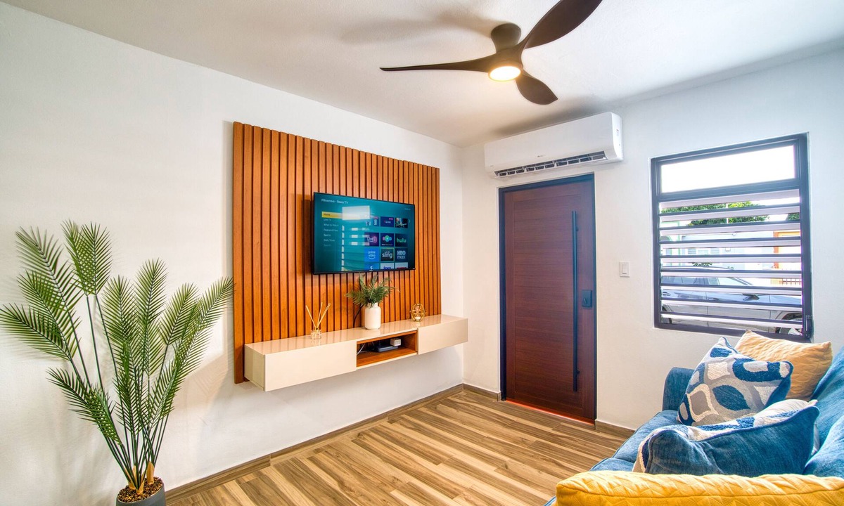 Islote Apartment | Executive Studio 3 min beach,A/C, safety and parking