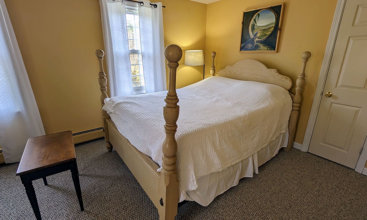 West Barnstable House | Experience Serene Nostalgia at Sadie's Place: A Charming West Barnstable Retrea