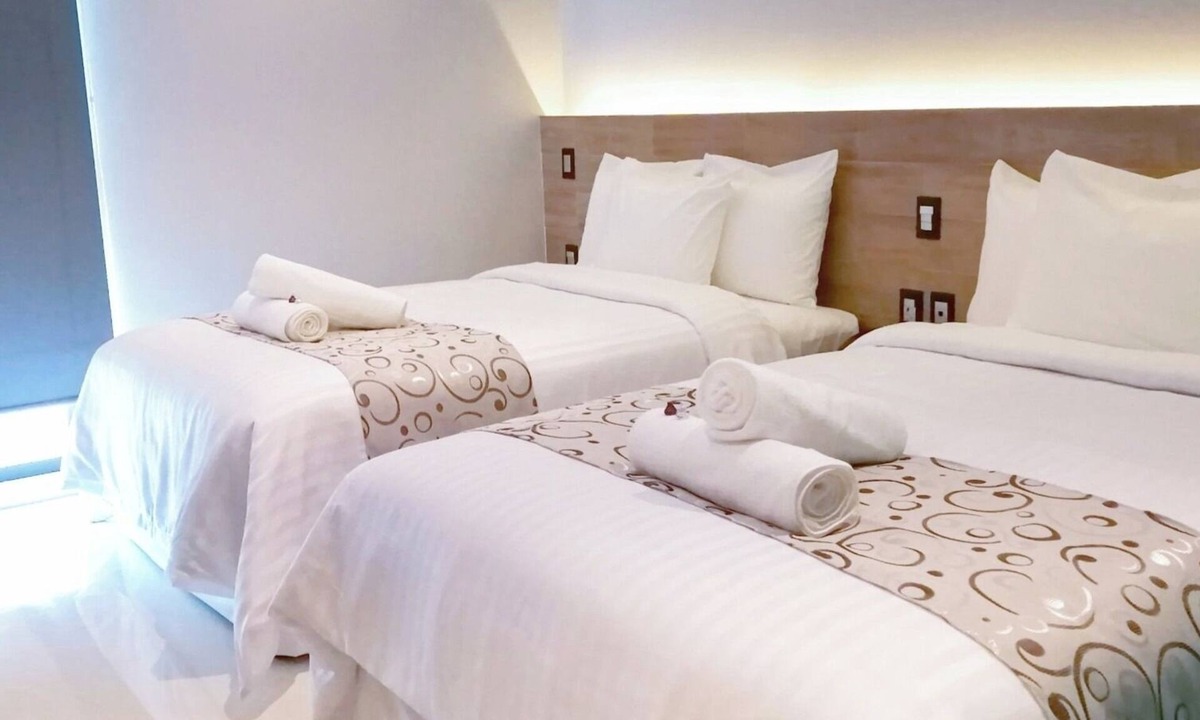 Downtown Cancun Hotel | Four Affordable Rooms Close to Cancún Culture Center – Only 0.9 miles Away