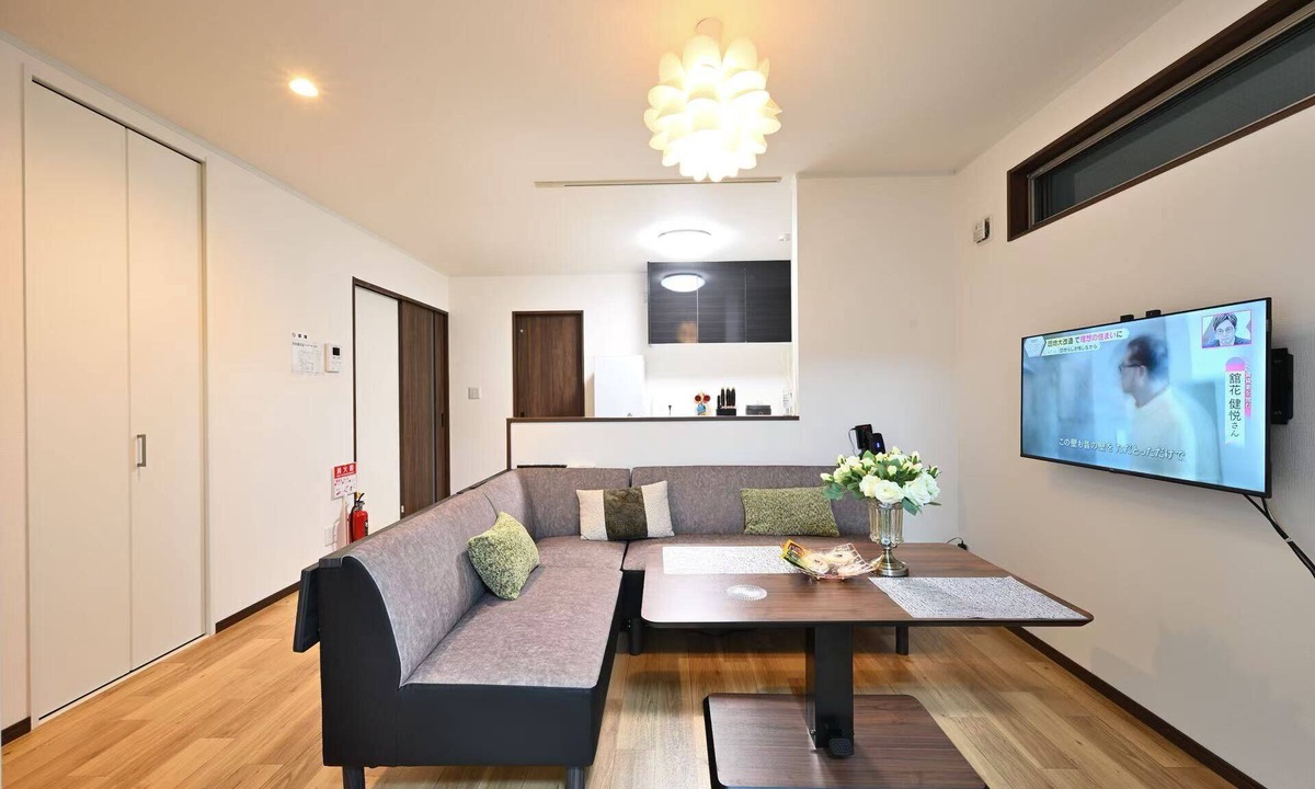Ikuno House | Fukusuke Sakurawa Kouzukuri Tsuruhashi Stn. 6 min. 4LDK8 people JR loop direct to Nihonbashi/Namba/NARA/USJ