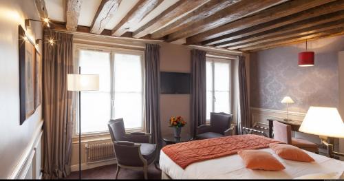 Saint-Thomas-d'Aquin Hotel | Hotel de L'Universite