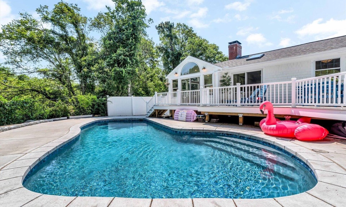 Hyannis House | Hyannis Hideaway: Pool, Beaches & Main Street Fun RPAM114