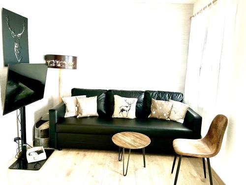 Mont Pelerin Ski Chalet | Le Petit Observatoire