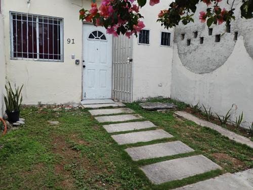 Downtown Cancun House | Linda Vista Garden Cancun, Privado con AC y WiFi Cerca de Transporte a Zona Hotelera