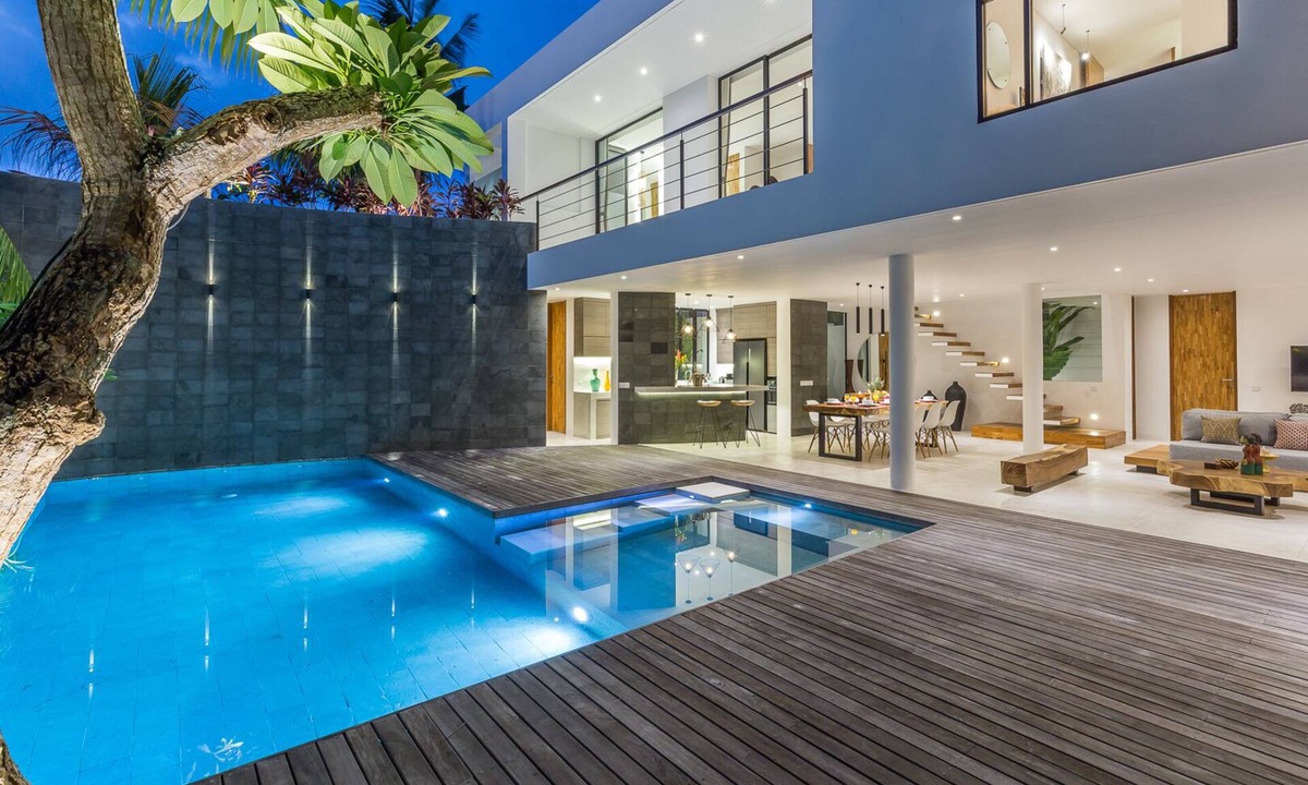 Umalas Villa | Luxury Touch Cozy Villa Walkable to the Famous Sunset Beach & shopping in BALI