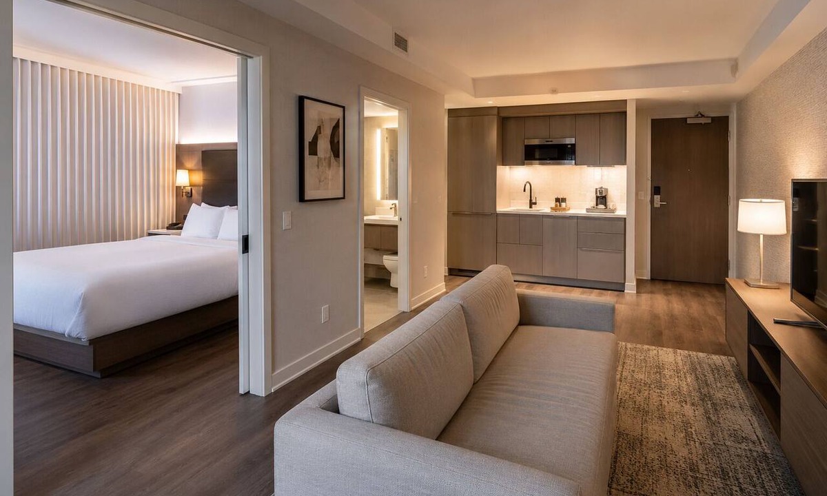Fashion District Hotel | Modern Studio Downtown Stay Near Dining & Shows