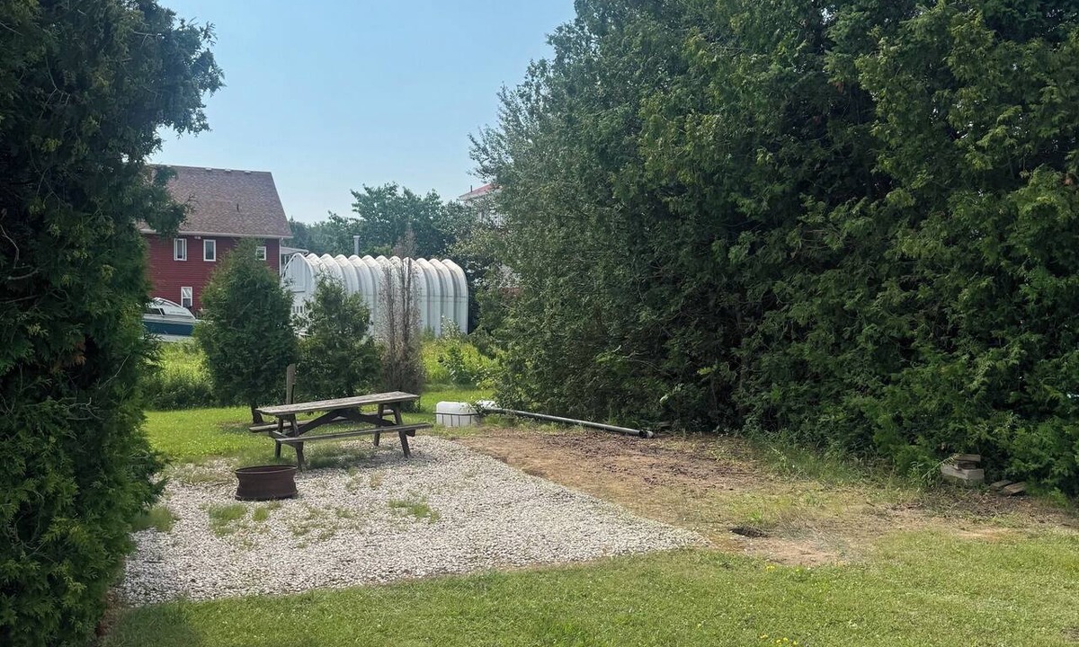Stokes Bay House | Nice campground in Lion's Head #17