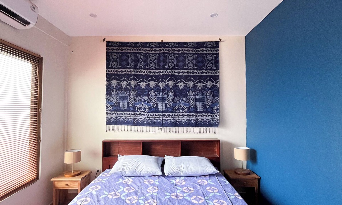 Umalas Hotel | Perfect hostel with AC/Private Bathroom Close to Canggu & Seminyak