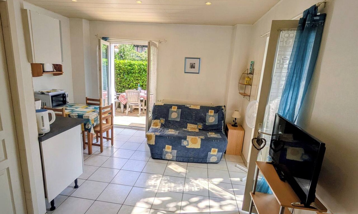 Cran-Gevrier Apartment | Pleasant studio with private terrace and garage near the center of ANNECY