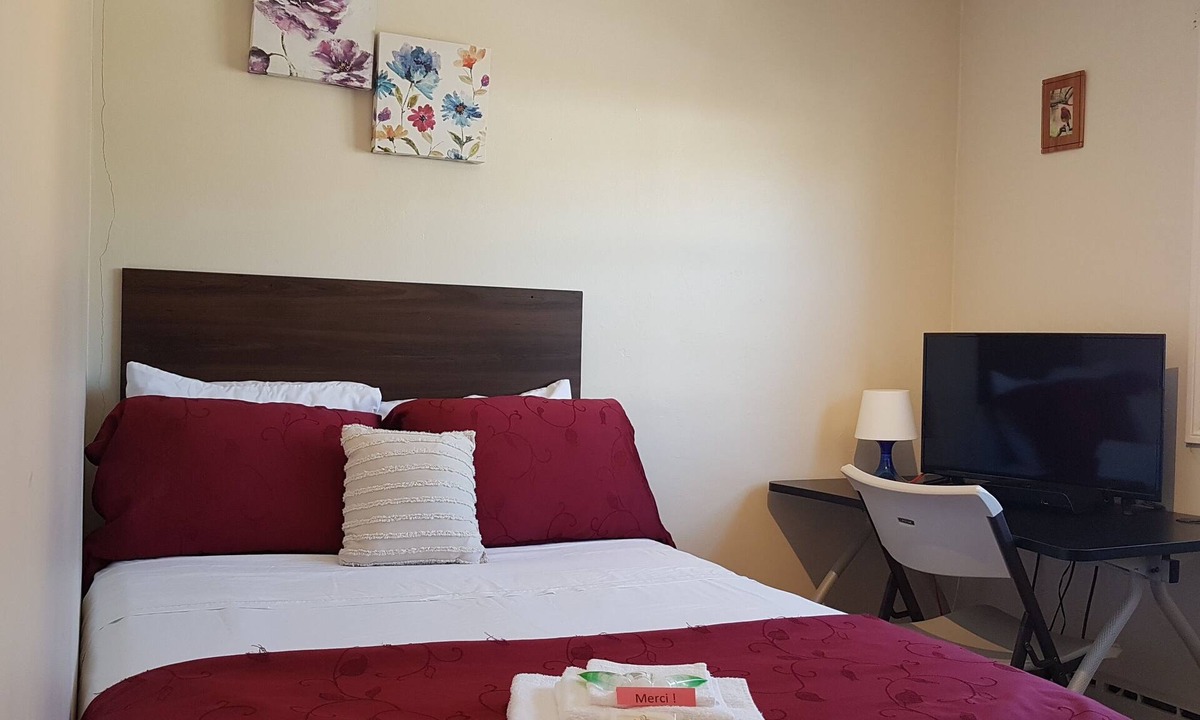 Chapleau House | Preferred Rooms by Crestview Guest House