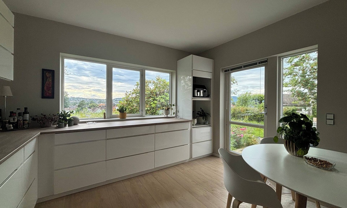 Skien Apartment | Spacious 3-bedroom apartment in enjoyable Telemark, Skien with WiFi, AC.