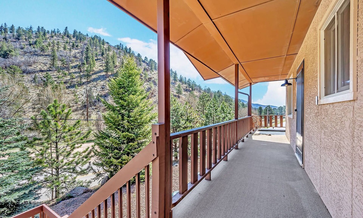 Green Mountain Falls Apartment | Spacious 3-bedroom apartment in charming Green Mountain Falls with WiFi