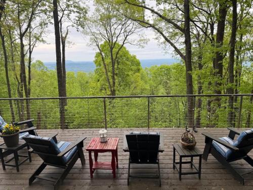 Dan River House | Spectacular Mountain Retreat- Serene Views!- The Groovy Groundhog