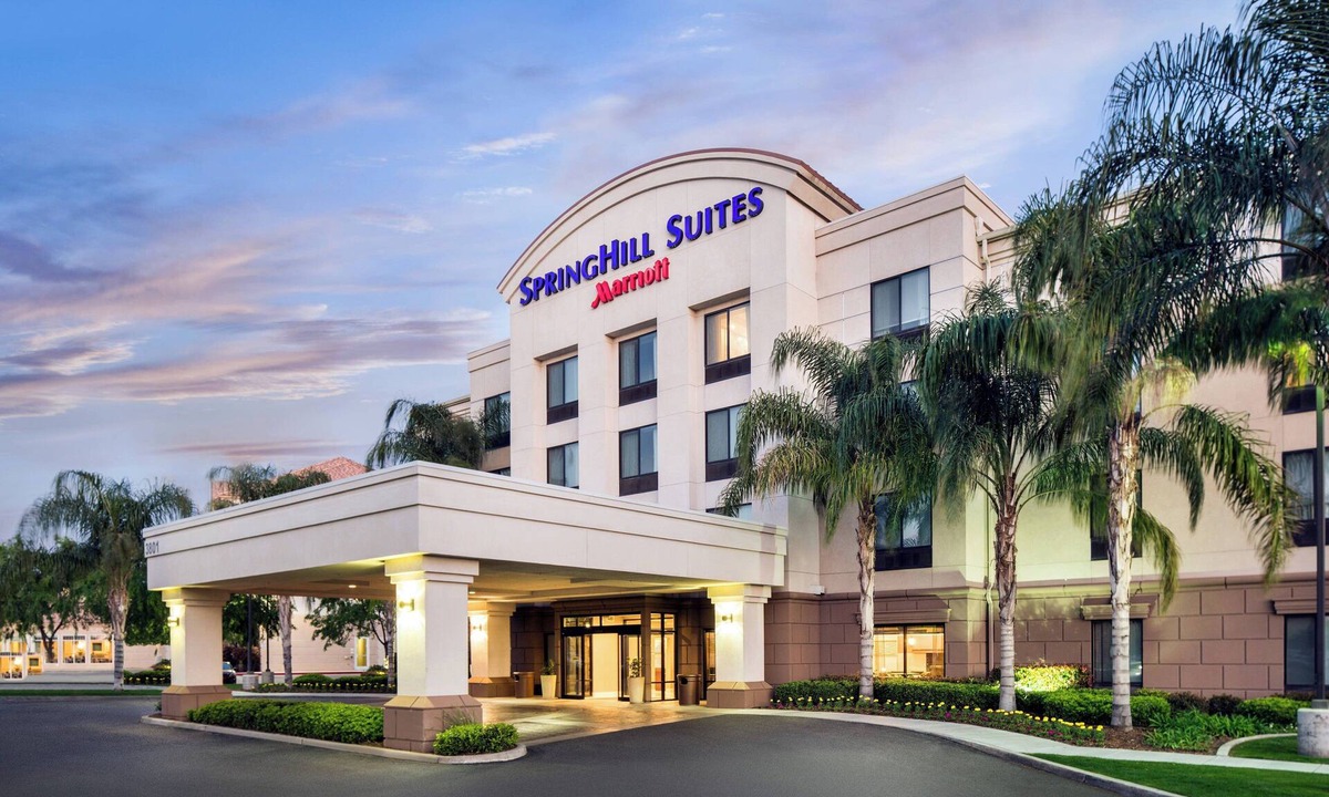 Bakersfield Hotel | SpringHill Suites by Marriott Bakersfield