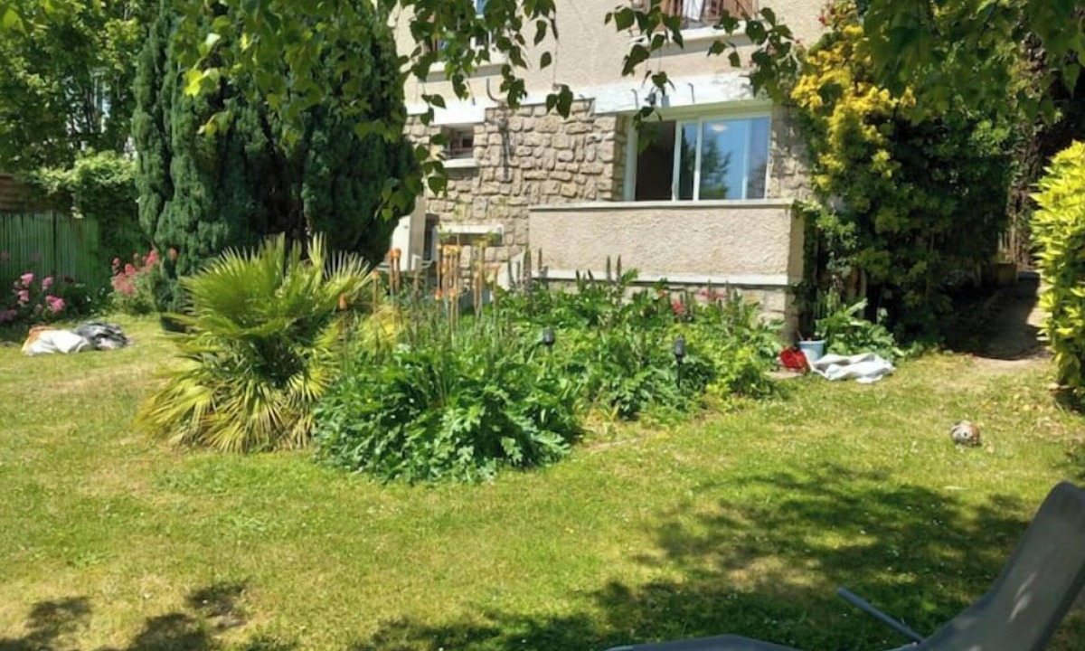 Mezy-sur-Seine Apartment | Studio on the banks of the Seine. All comforts.