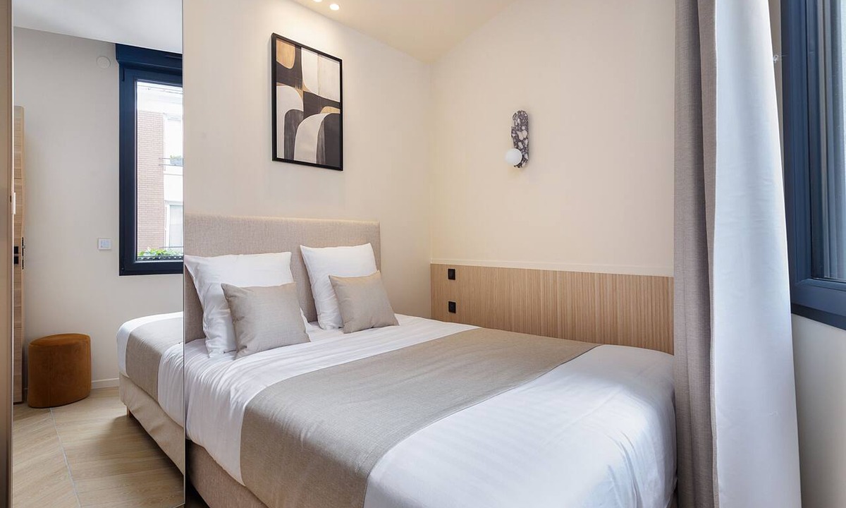 Billancourt–Rives de Seine Apartment | Studio-Wet room-City view