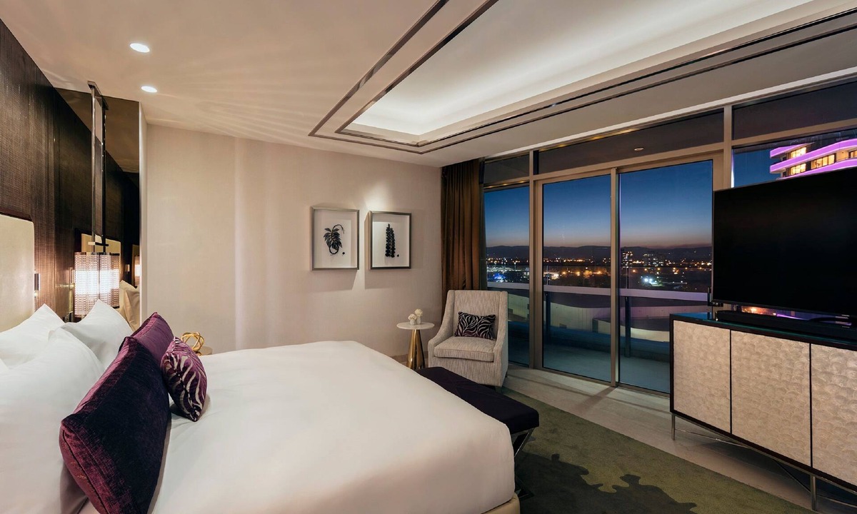 Broadbeach Hotel | The Darling at The Star Gold Coast