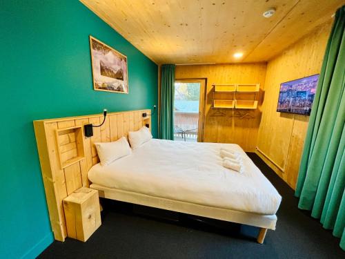 Mont-de-Lans Hotel | The People - Les 2 Alpes