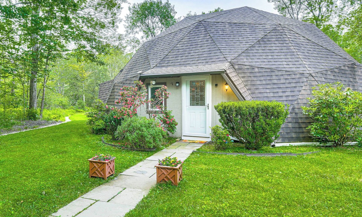 Warren House | Unique Geodesic Dome Escape in Nature!