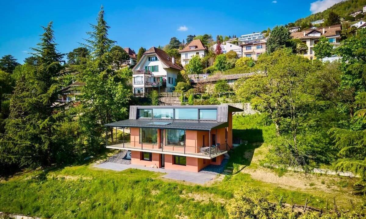 Montreux Villa | Villa Rose in the center of Montreux by GuestLee