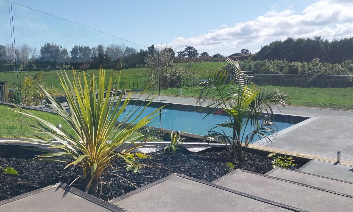Muriwai House | Whole house, heated pool, spa, gym!