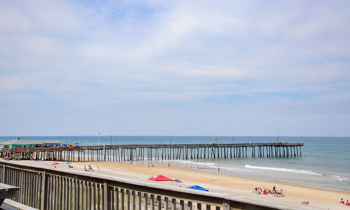 South Nags Head House | Windfall: Oceanfront, Great Views, Close to Pier