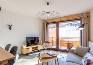 Appartement moderne 3 pièces à Plagne Centre, balcon sud, proche pistes et commerces. - FR-1-351-125