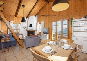 Chalet Les Crus - Three Bedroom Chalet, Sleeps 6