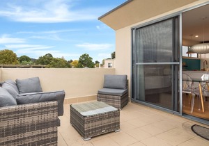 Charmingly Modern 2-bed Apartment Kingston