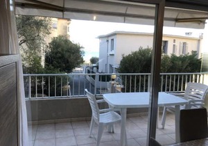 Studio climatisé proche plage, commerces et gare avec balcon, parking et wifi - FR-1-466A-5 in Saint-Raphaël