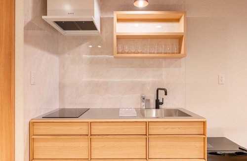 Asakusa Apartment | 【新築OPEN】浅草寺徒歩1分! 雷門20秒/檜風呂・Simmons/最大収容人数8名/渋谷新宿浅草