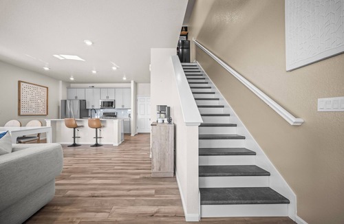 Aurora House | 10 min to DIA, Walk to the Gaylord!