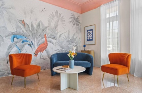 North Beach Hotel | #10 Unit in Mid-century Art-Déco Building KingBed EnSuiteBath Steps>Beach PetsOK
