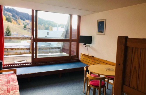 Arc-1600 Apartment | 100m from resort center, 6th floor, balcony, tv, 33m², Les Arcs