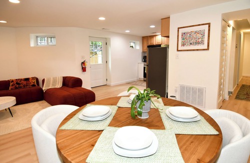 Near Northeast House | 2 Bedroom 2 Bathroom Walker and Transit Paradise on H Street Corridor