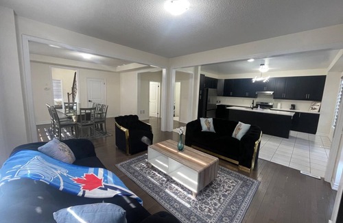 Mount Pleasant House | 2026 VRBO Upscale 6 BEDROOM plus 4 BATH Stay | Space, Comfort & Privacy